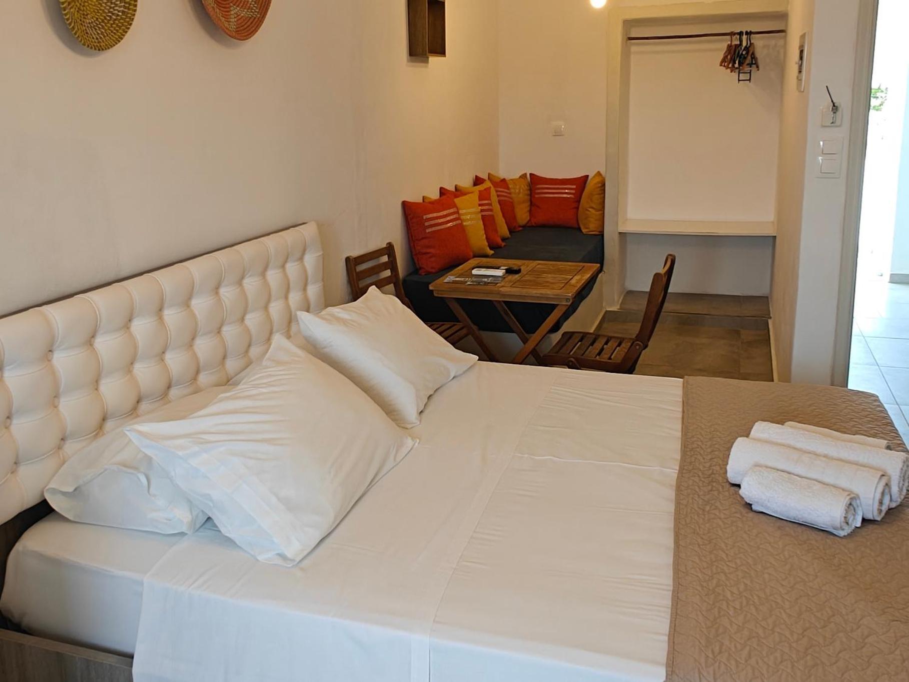 Joannes Vacation Rooms Adamantas (Milos) Quarto foto